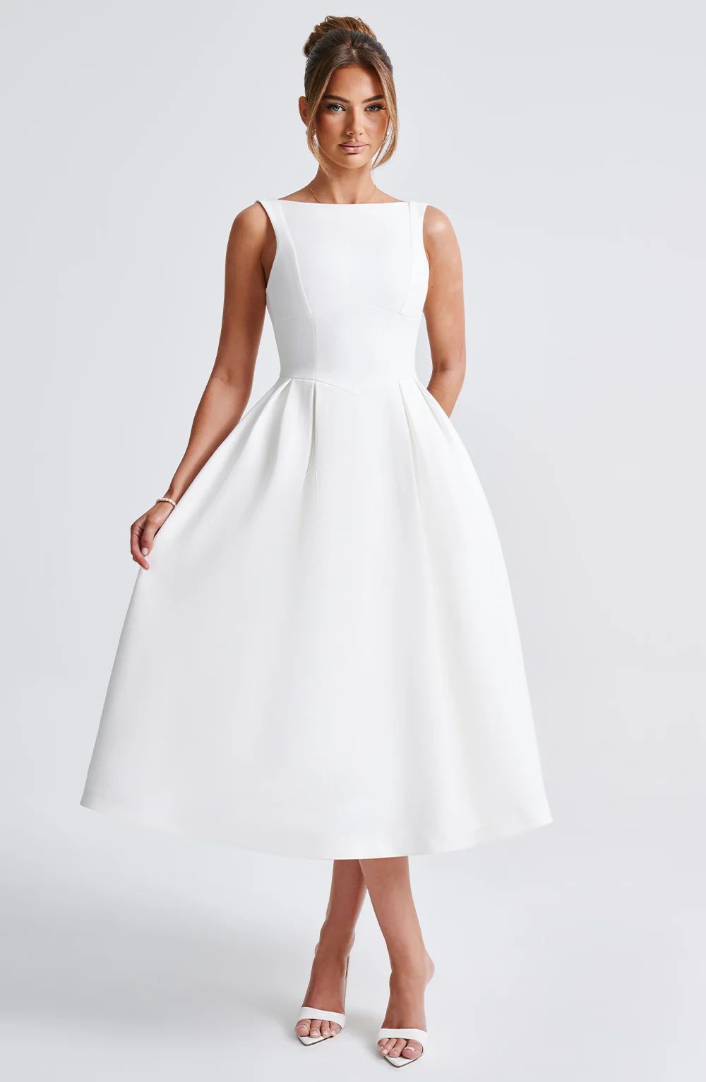 Damen Elegantes Kleid mit tailliertem Oberteil und fließendem Rock WOLFF